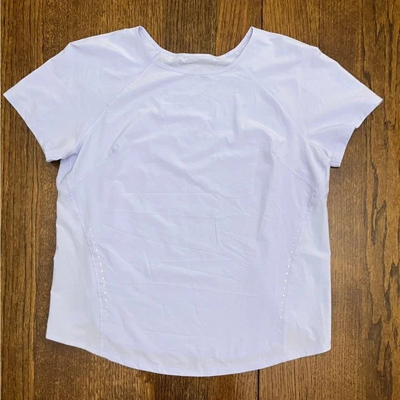 🍋LIKE NEW Lululemon SS Crew Light Lilac Tee - Picture 3 of 6